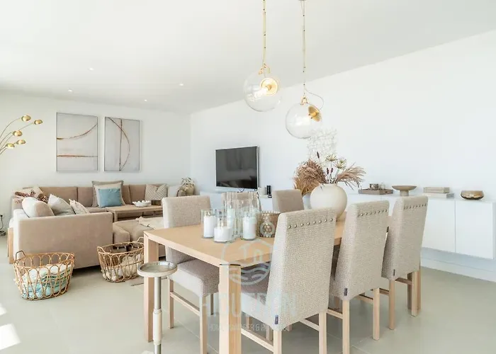 Higueronrentals Chloe By The Sea Apartamento *