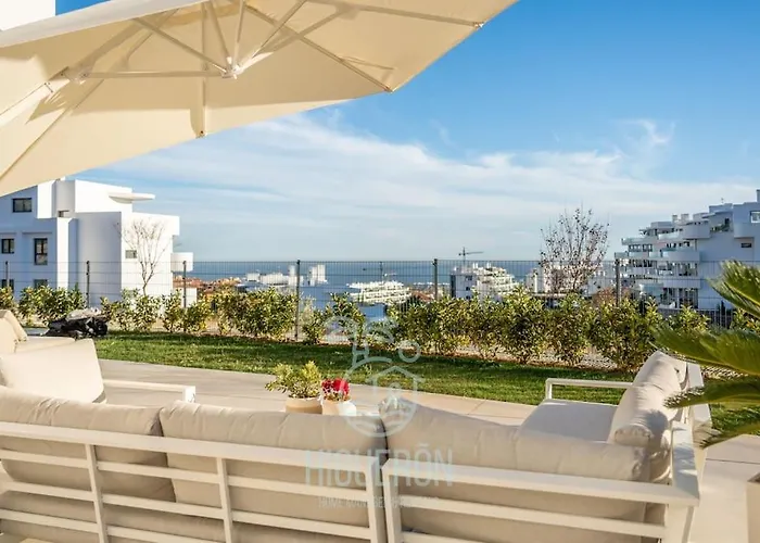 Higueronrentals Chloe By The Sea Apartamento