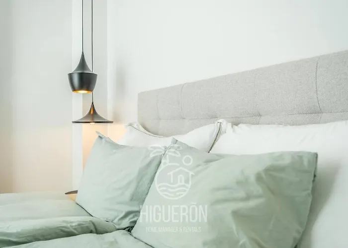 Higueronrentals Chloe By The Sea Apartamento