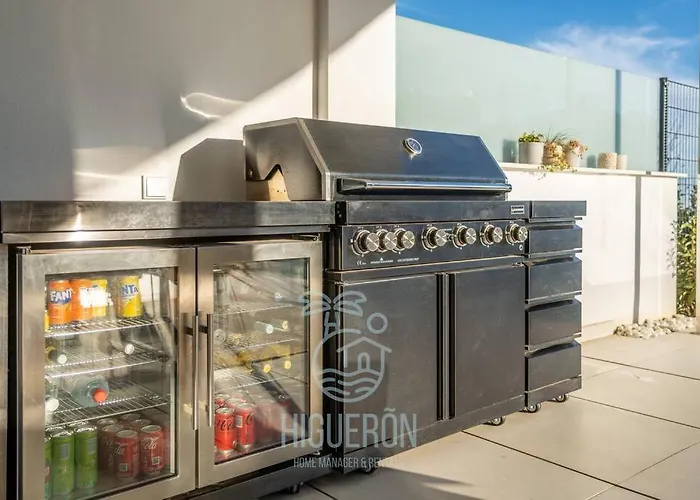 Higueronrentals Chloe By The Sea Apartamento *